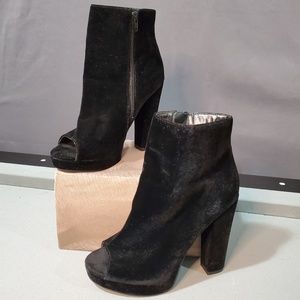 Black Velvet Open Toe Platform Pumps Size 9.5